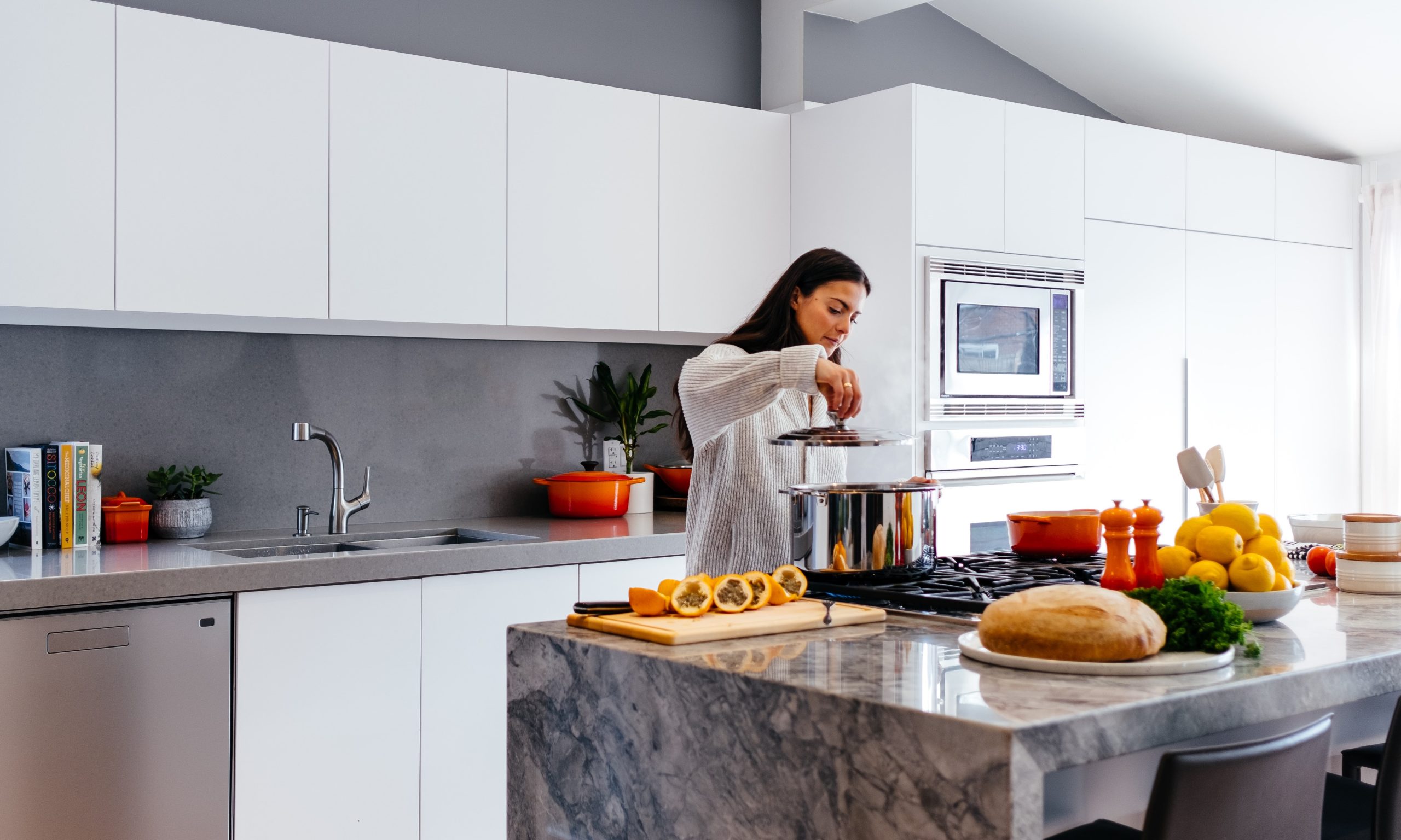 WE PROVIDE ULTIMATE KITCHENS FEELINGS